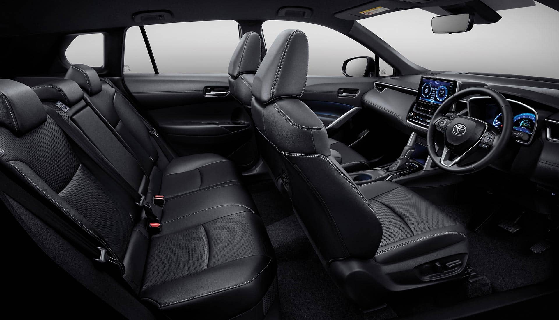 Các hàng ghế trong bố trí nội thất Toyota Corolla Cross 1.8G có không gian rộng rãi.jpg