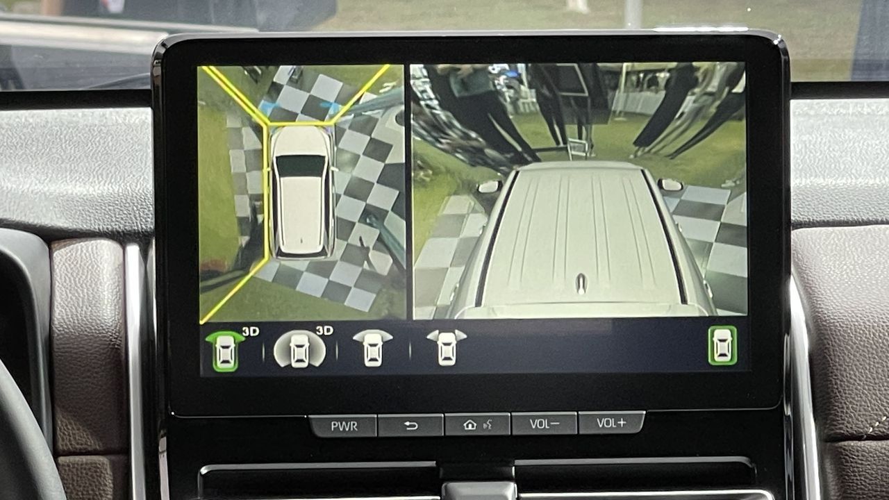 Camera 360 trên Toyota Innova Cross 2023