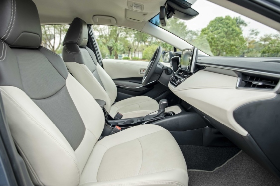 Toyota Corolla Altis 2022 được trang bị ghế bọc da