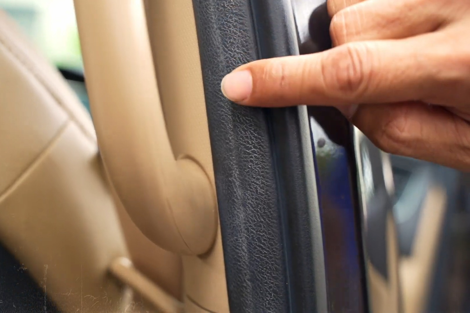 phuc hoi nhua noi that (5).jpg