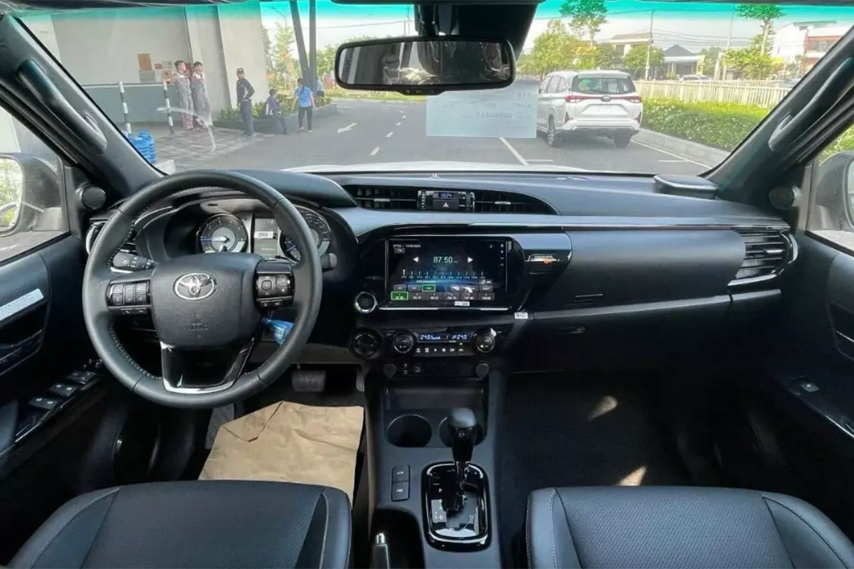 Toyota Hilux 2024 (1).webp